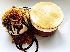 -ROAST coffee & eatery