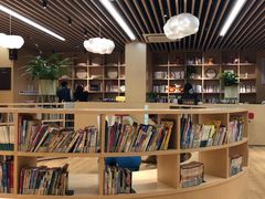 -漕河泾街道图书馆(漕河泾社区文化活动中心店)