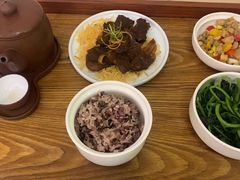 -雪梅月子中心(华侨城店)