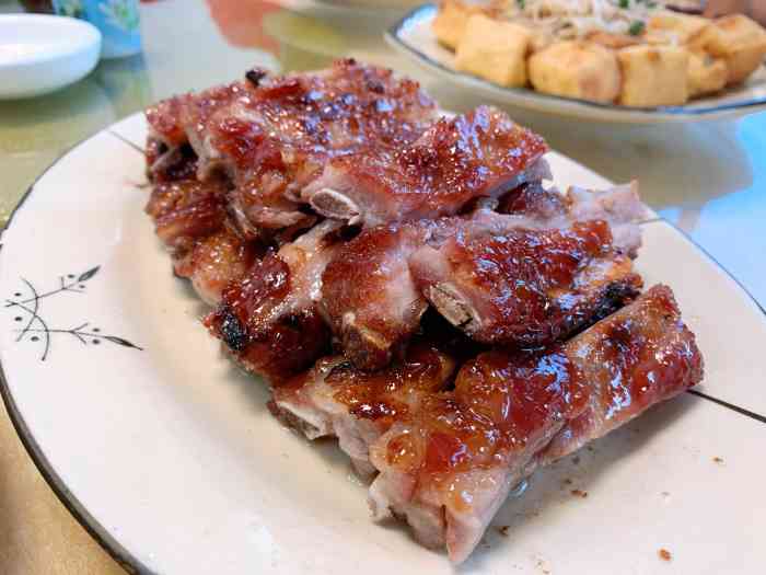 簕新餐馆-"一家没有菜单的老店.中午过去得比较晚停车.