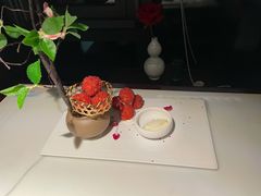 杨梅鳕鱼球-柳莺湖上·湖景餐厅·江南菜(西湖店)