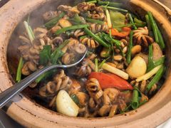 -八府香鸭·啫啫煲(华山路店)