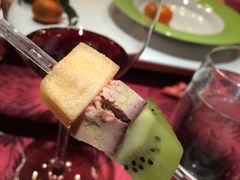 红酒鹅肝配奇异果-小广寒电影艺术餐厅(小广寒经三路店)
