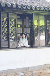 -一揽芳华汉服旗袍体验馆(拙政园店)