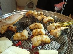 -围炉肉舍•炭烤活鳗•丹东海鲜烤肉(步行街店)