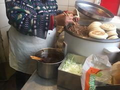 -烤鸭肉夹馍鸭汤店