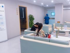 -上海大学附属上海和平眼科医院