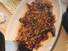 干烧武昌鱼-莲餐厅·湖北菜·藕汤是头牌(愚园路店)