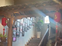 -头上红煨盐鸡·非遗院子餐厅