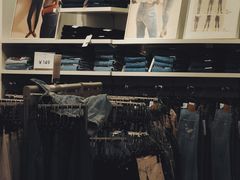 -H&M(天一广场店)