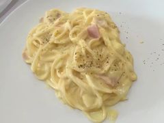 -ROAST coffee & eatery