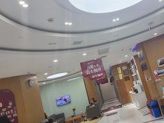 -雅悦齿科(顾村公园店)