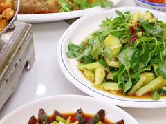 -丹水桥地锅鱼·翘嘴鲌·地方特色全鱼宴(丹江口大坝店)