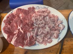天衣無縫拚一兩肉-华哥新鲜猪精品美食
