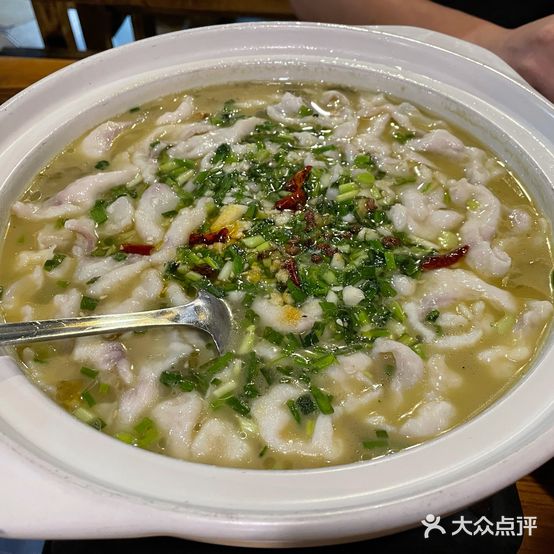 凤凰山寨(金龙·长运花苑店)