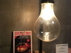 -HIGH FIVE哈福手工汉堡(桂林路店)