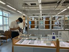 -无奔眼镜·蔡司·依视路授权店(马家堡店)