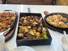 -老东镇啤酒屋海鲜加工·蒸汽海鲜·海鲜烧烤(台东店)