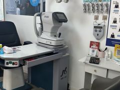 -天空之镜眼镜店蔡司依视路配镜授权零售店(望京颐堤港店)