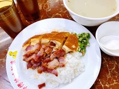 烧肉烧鸭双拼饭-陈光记烧腊店(罗保博士街店)