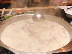 -肖仙仙羊肉汤·创于1996年(三官堂总店)