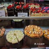 渝州宾馆周边美食，两家面包甜点烘培爆火