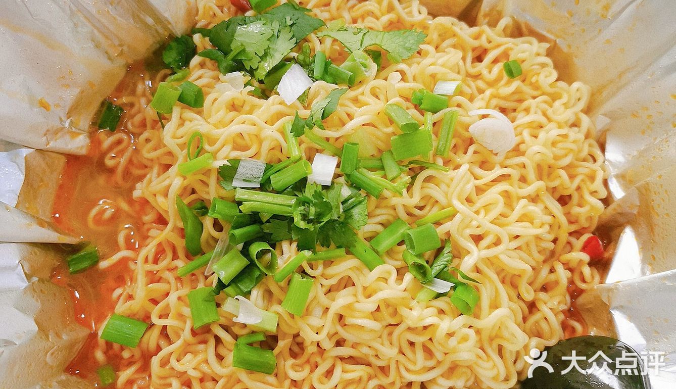 支撑我起床的，是学校食堂的饭[加油]