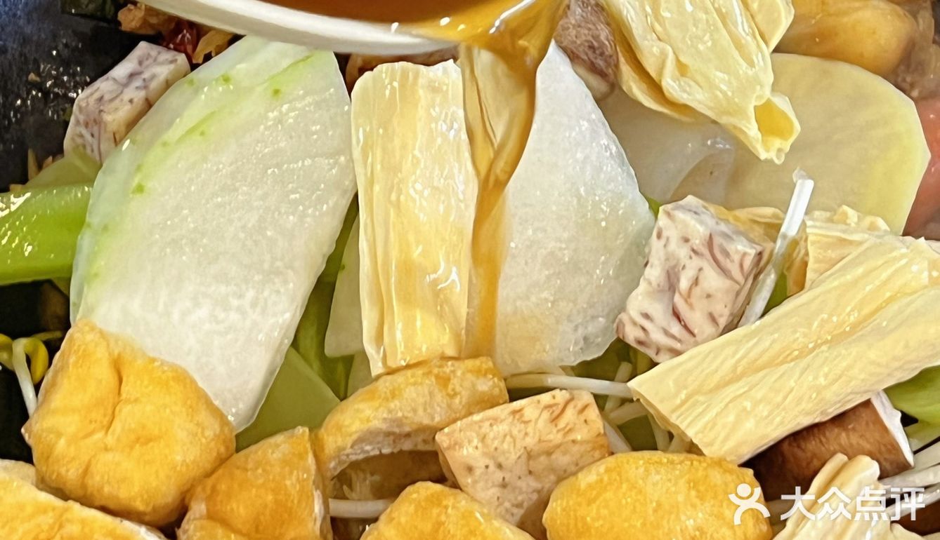 在桂林，最近好像很流行吃牛肉火锅呀～
