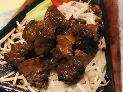 -穹六人间 people 6(岳阳路店)