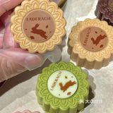 有钱人吃的月饼已经next level…！！