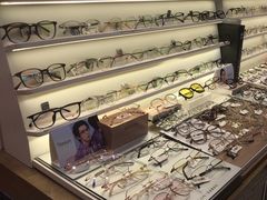 -爱视眸Eyeblling眼镜·依视路·蔡司镜片折扣店(百联南方商城购物中心)