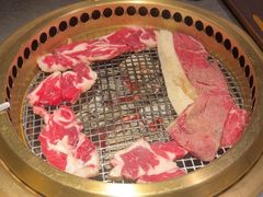 -铭牛烧肉·和牛海鲜自助(高新月牙湖店)