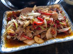 -乐山食古香跷脚牛肉