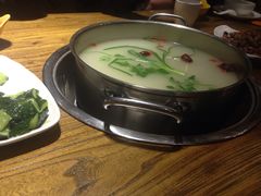 -龙记斑鱼火锅鲜切牛肉自助(红山路店)