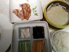 -韵秋荷(宝山龙湖天街店)