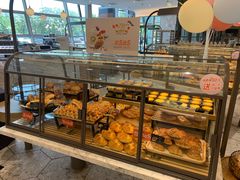 面包甜点陈列柜-面包新语(上地华联店)