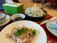 -侬佳蒸菜馆(听潮店)