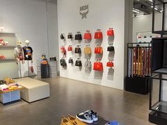 -MCM(比斯特上海购物村店)
