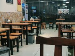 大堂-门框胡同百年卤煮(鸟巢店)