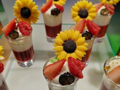 -中茵皇冠假日酒店·棕榈岛湖畔餐厅