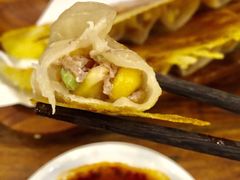 -宣海荣锅贴大王·陕味小吃集(钟楼店)