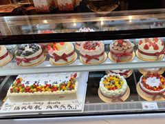 -花花卷卷·鲜食蛋糕(静安久光百货店)