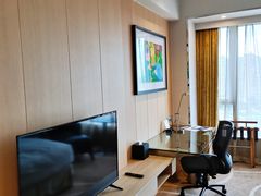 -上海虹桥西郊假日酒店