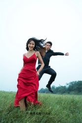 俏皮可爱-巴黎婚纱摄影工作室