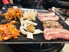 -八色五花肉(新村2号店)
