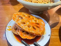 -爆炸头阿姨小四川正宗川味小吃(无任何分店)
