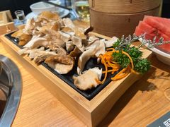 -一朵菌·野生菌探索家火锅(南亚店)