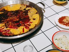 -肆拖贰市井火锅(军师店)