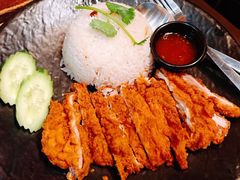 -Show Neua Thai Street Food