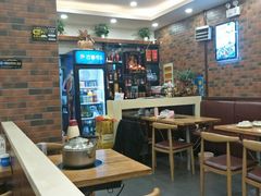 大堂-鱼众不同·鸡公煲·烤全鱼(国顺路店)